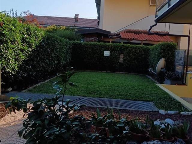 Appartamento in vendita a Trezzano Rosa MI