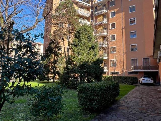 Appartamento in vendita a Trezzano sul Naviglio MI
