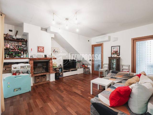 Appartamento in vendita a Trezzano sul Naviglio MI