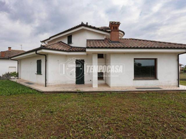 Appartamento in vendita a Trinità via Salmour 64