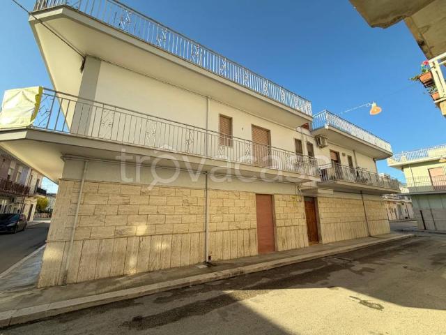 Appartamento in vendita a Trinitapoli via Don Luigi Sturzo, 39