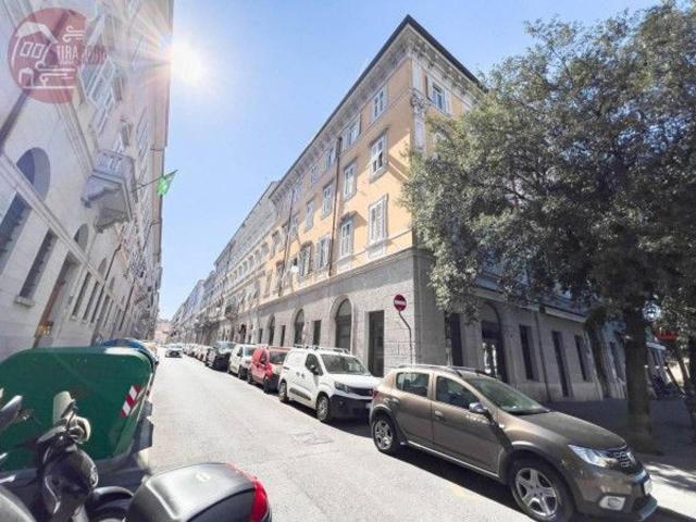 Appartamento in vendita a Trieste