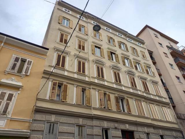 APPARTAMENTO in VENDITA a TRIESTE di 2 vani