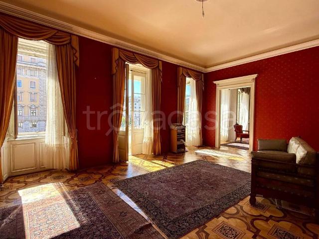 Appartamento in vendita a Trieste piazza Dalmazia, 1, Borgo Teresiano