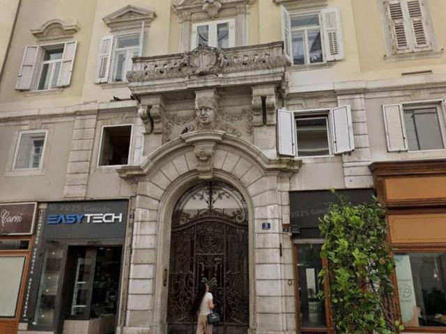 Appartamento in vendita a Trieste TS