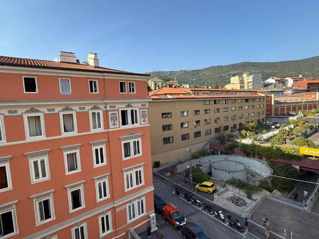 Appartamento in vendita a Trieste TS