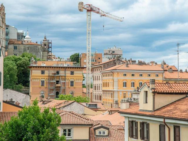 Appartamento in vendita a Trieste TS