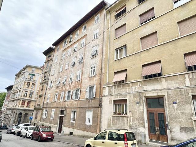Appartamento in vendita a Trieste TS