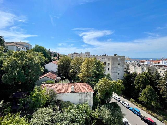Appartamento in vendita a Trieste TS