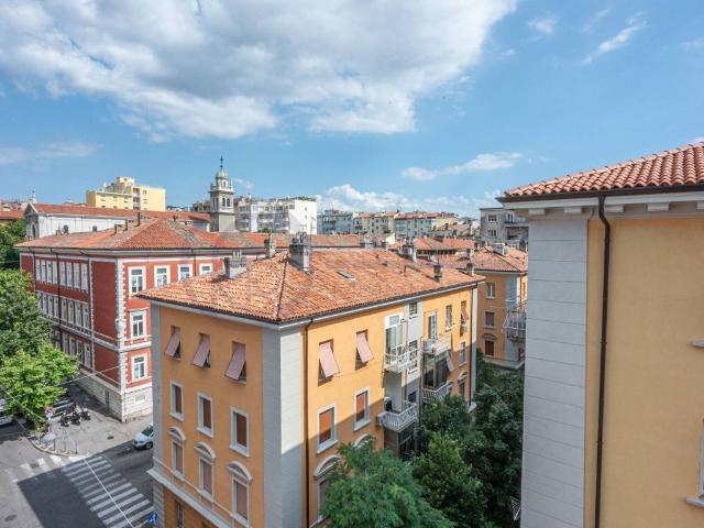 Appartamento in vendita a Trieste TS