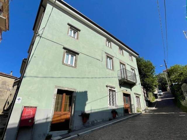 Appartamento in vendita a Trieste TS