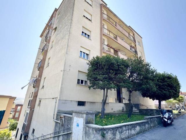 Appartamento in vendita a Trieste TS