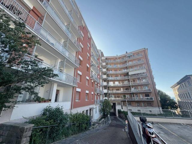 Appartamento in vendita a Trieste TS