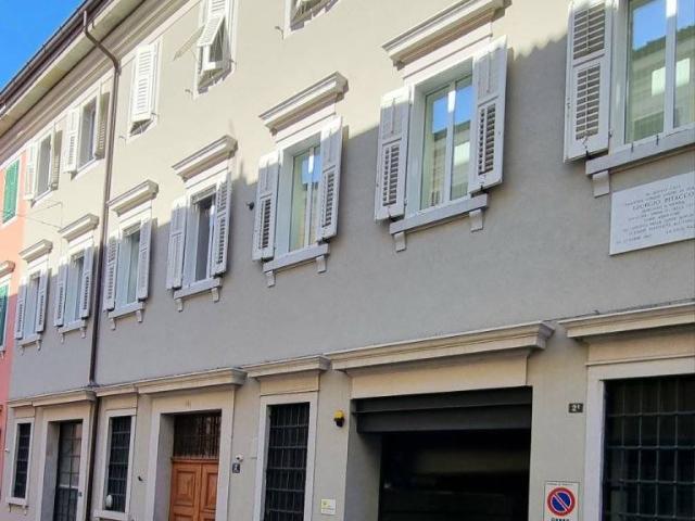 Appartamento in vendita a Trieste TS