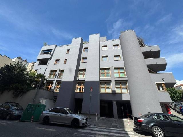 Appartamento in vendita a Trieste TS
