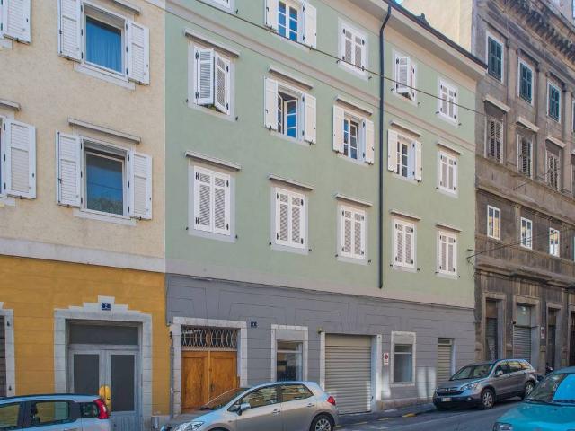 Appartamento in vendita a Trieste TS