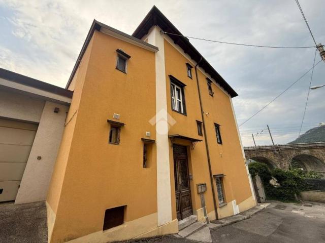 Appartamento in vendita a Trieste TS
