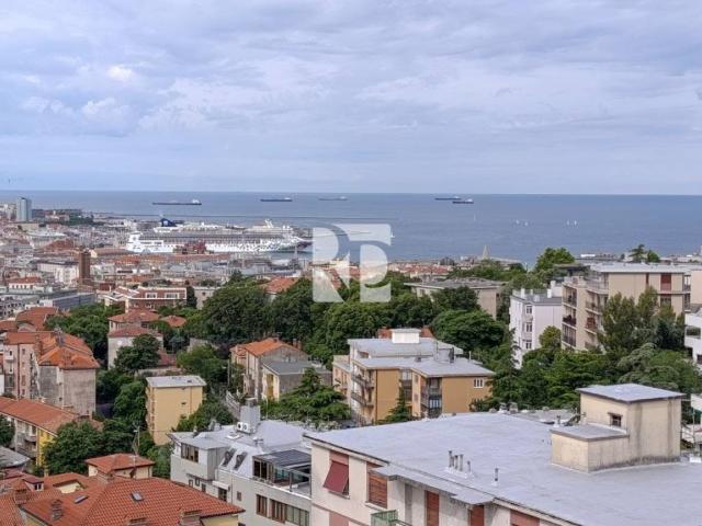 Appartamento in vendita a Trieste TS