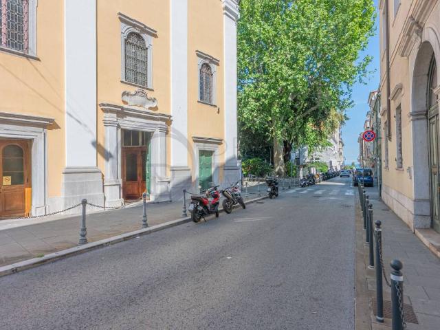 Appartamento in vendita a Trieste TS