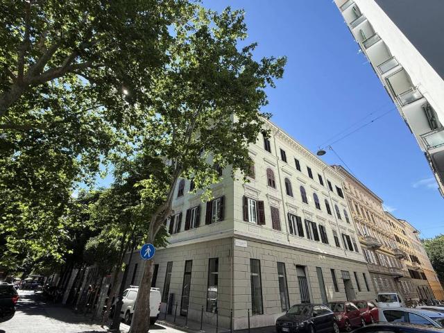 Appartamento in vendita a Trieste TS