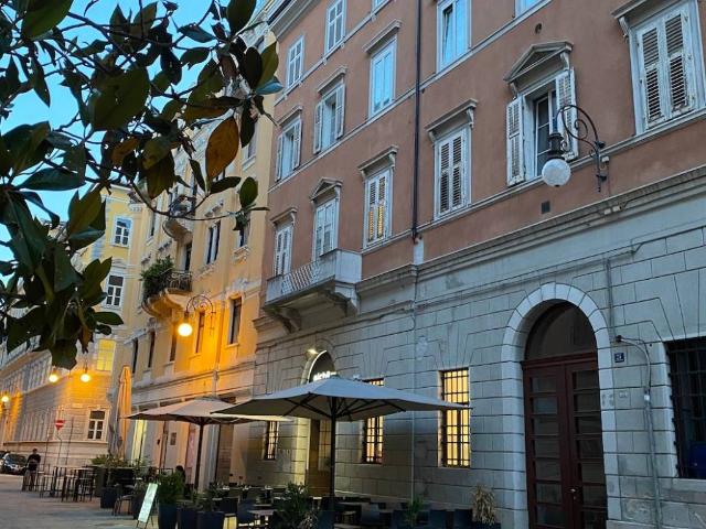 Appartamento in vendita a Trieste TS