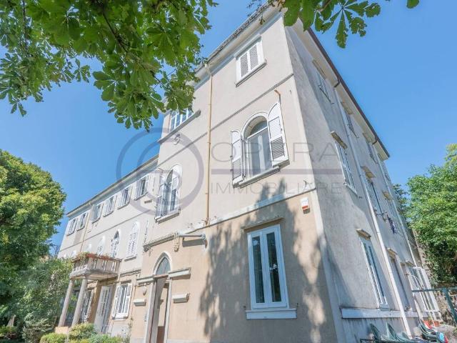 Appartamento in vendita a Trieste TS