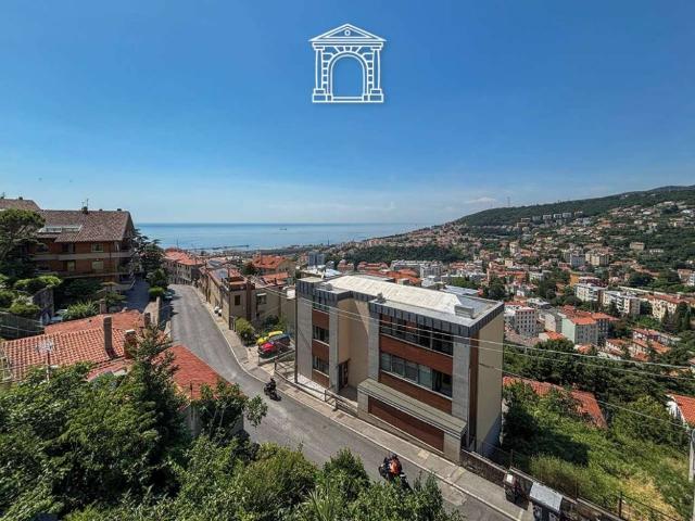 Appartamento in vendita a Trieste TS
