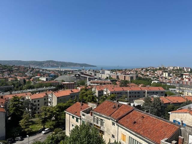 Appartamento in vendita a Trieste TS