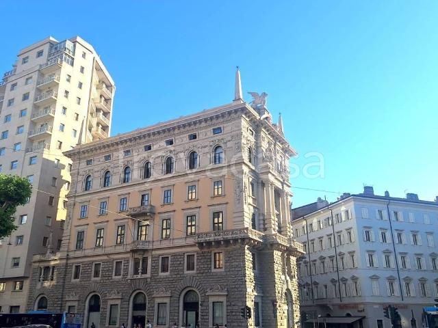 Appartamento in vendita a Trieste via 30 Ottobre, 19, Borgo Teresiano