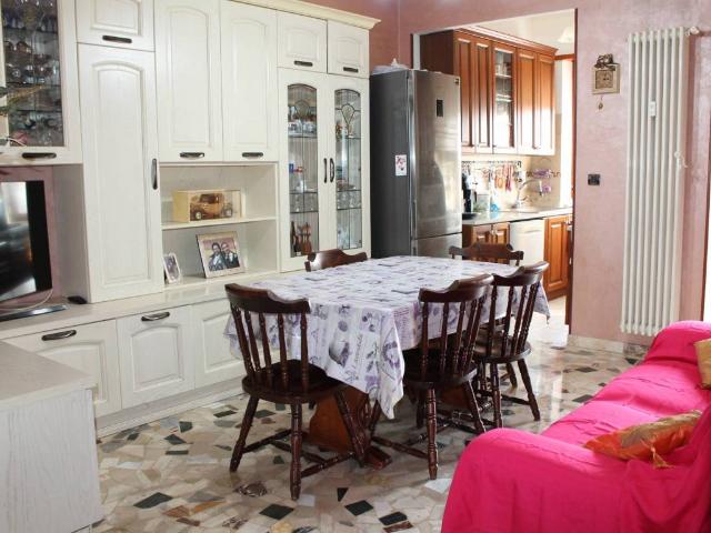 Appartamento in vendita a Trofarello TO
