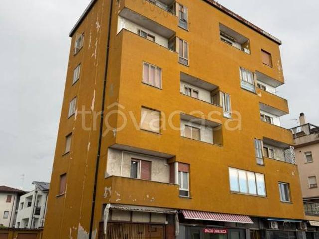 Appartamento in vendita a Udine, Via Cividale