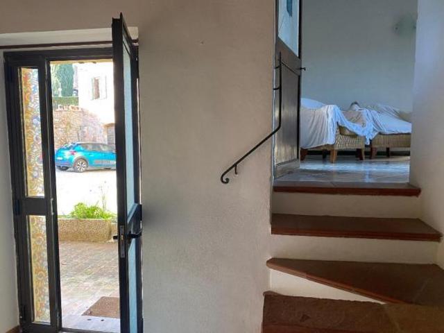 Appartamento in vendita a Uopini Monteriggioni 85 mq Rif: 1090600
