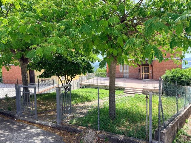 Appartamento in vendita a Urbino PU
