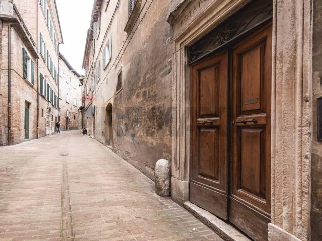 Appartamento in vendita a Urbino PU
