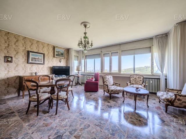 Appartamento in vendita a Urbino PU