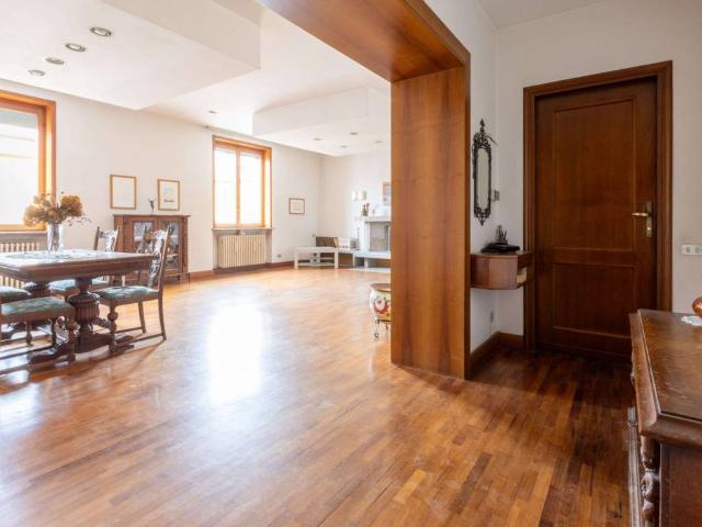 Appartamento in vendita a Usmate Velate MB