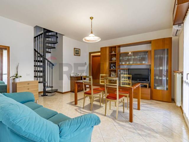 Appartamento in vendita a Usmate Velate MB