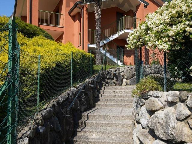 Appartamento in vendita a Valmadrera