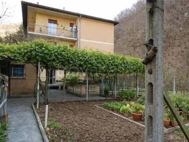 Appartamento in vendita a Valbrevenna