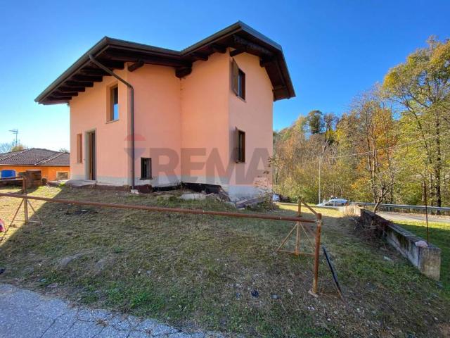 Villa in vendita a Valdilana BI