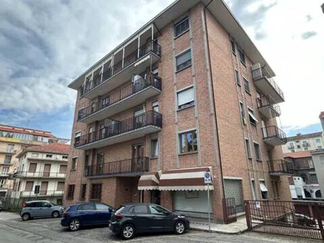 Appartamento in vendita a Valenza AL
