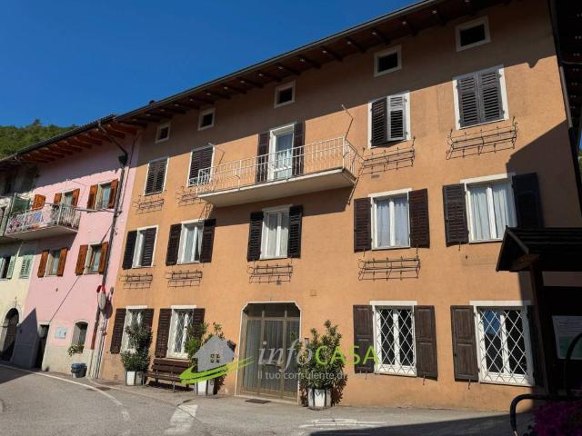 Appartamento in vendita a Vallarsa TN