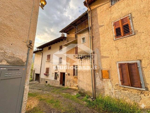 Appartamento in vendita a Vallarsa