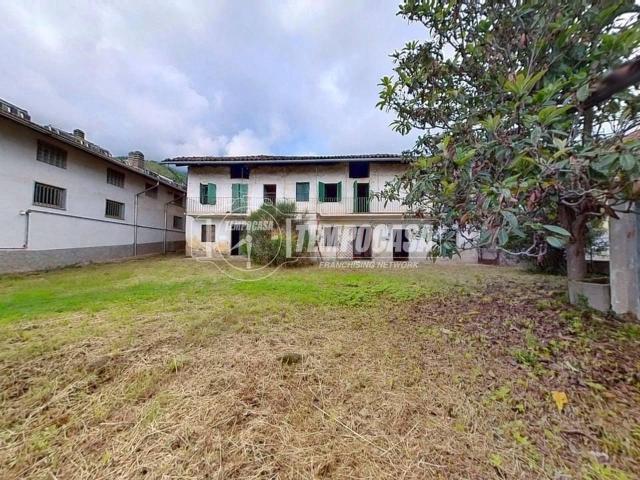 Casa indipendente in vendita a Vallo Torinese
