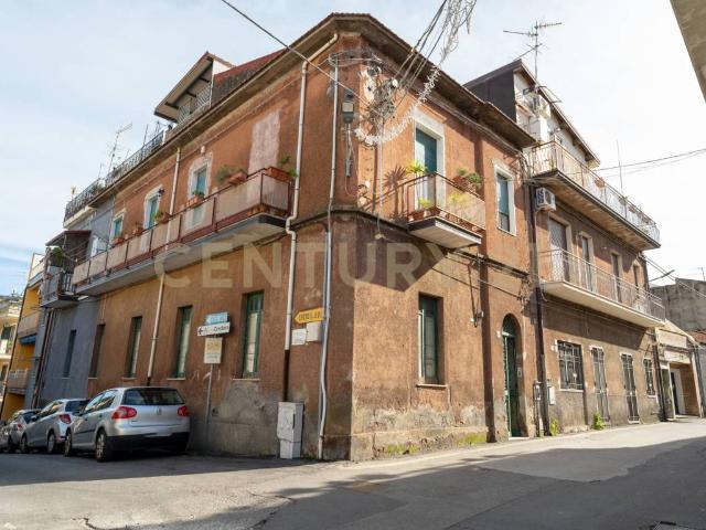 Appartamento in vendita a Valverde CT