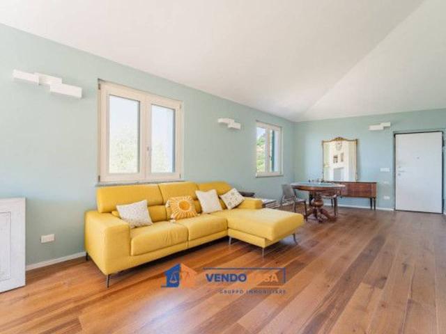 Appartamento in vendita a Varazze