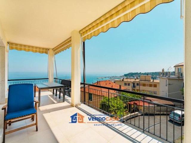 Appartamento in vendita a Varazze