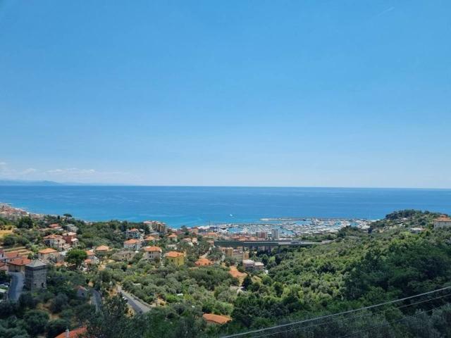 Appartamento in vendita a Varazze