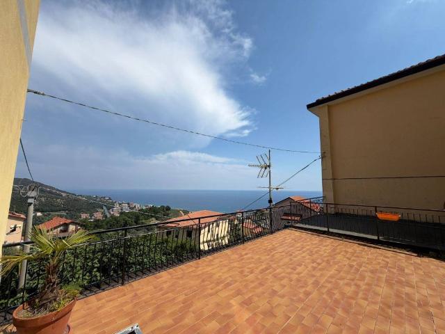 Appartamento in vendita a Varazze SV