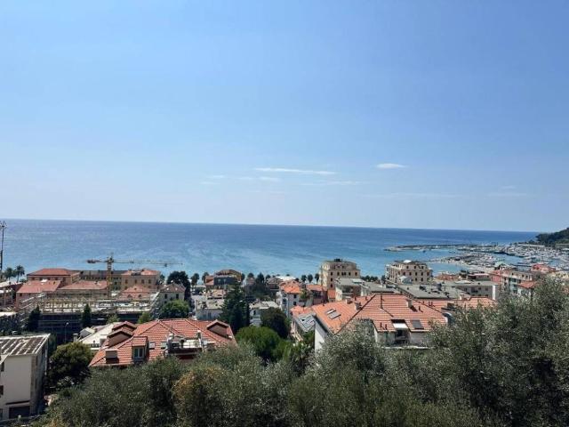 Appartamento in vendita a Varazze SV